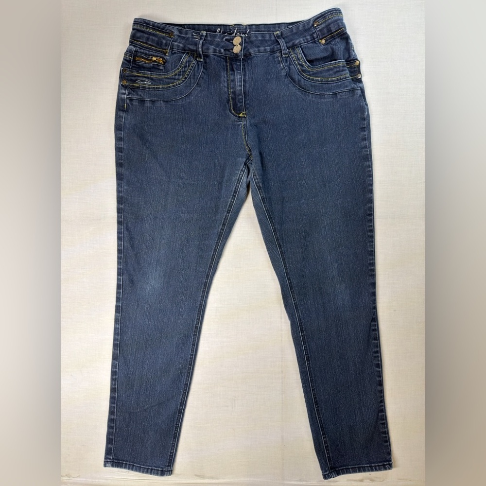 Chic Jeans Women's Size 18 Dark Blue Tapered High Waist Jeans Zipper Pockets